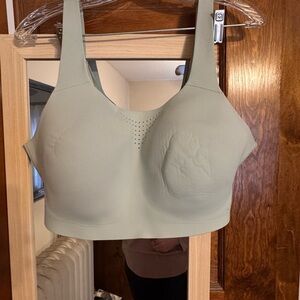 Victoria's Secret Green Seamless Bra for Comfort and Support